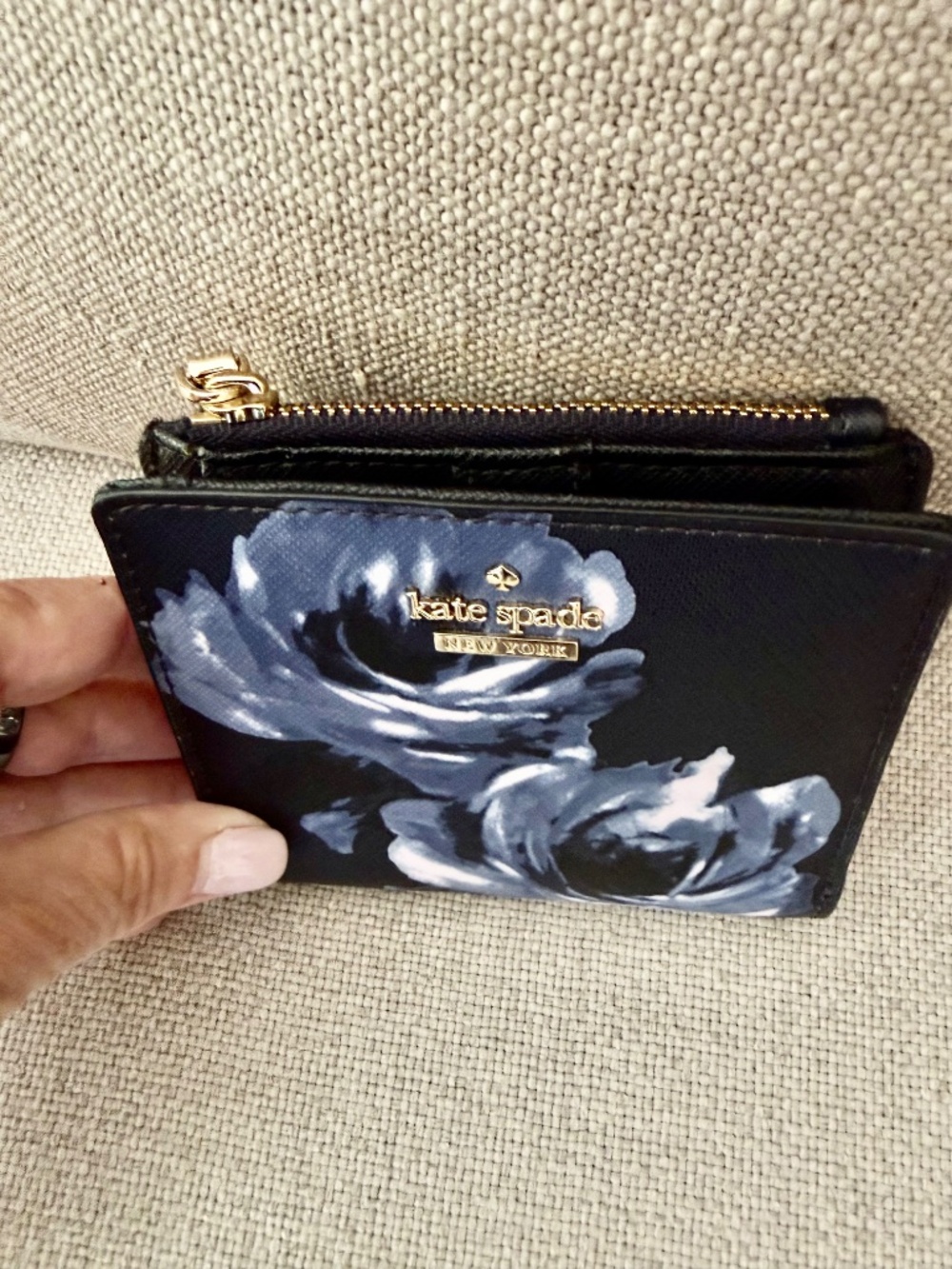 Kate Spade Wallet - Cameron Street Night Rose Adalyn